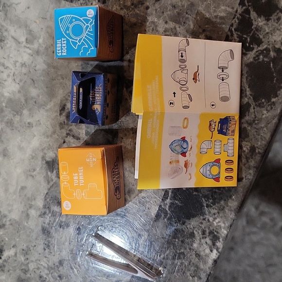 Miniverse Make It Mini Animals Gerbil - Picture 4 of 5